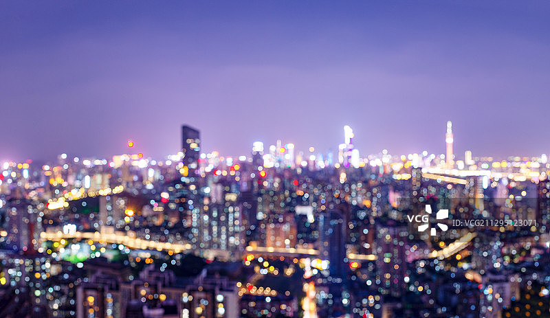 广州CBD城市夜景和虚化光斑图片素材