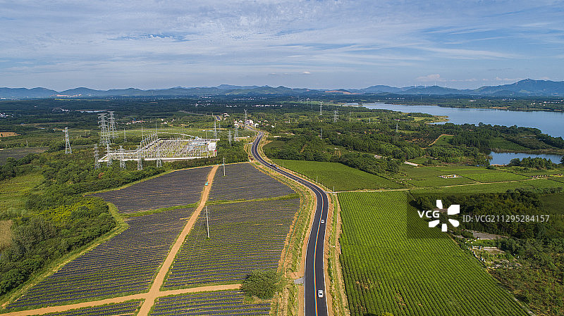 航拍中国安徽宣城郎溪龙须湖畔彩虹公路图片素材