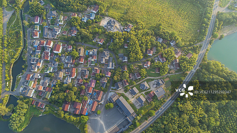 航拍中国江苏常州溧阳天目湖镇竹塘村图片素材