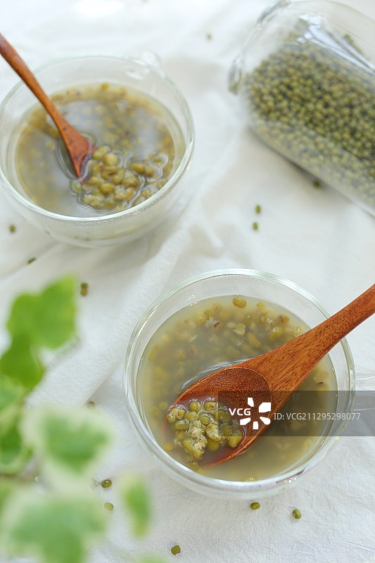 夏天的绿豆汤图片素材