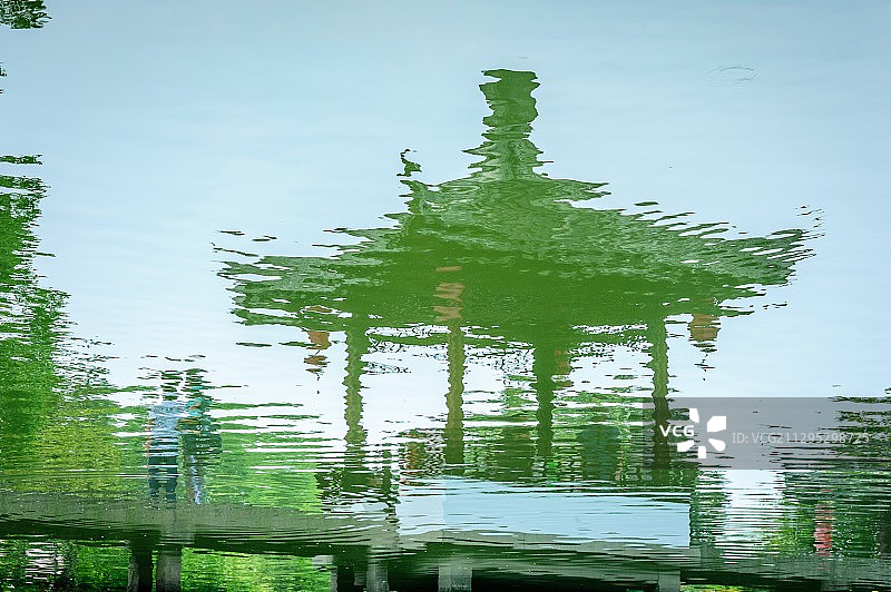 水阁夏日印象图片素材