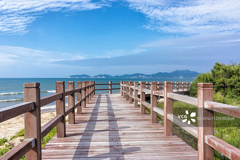 滨海木栈道图片素材