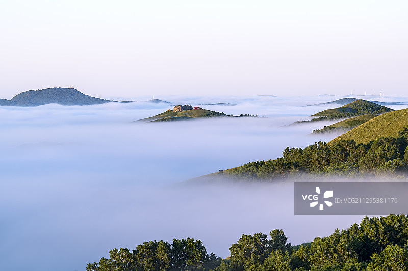 夏日，乌兰布统晨雾，宛若仙境图片素材