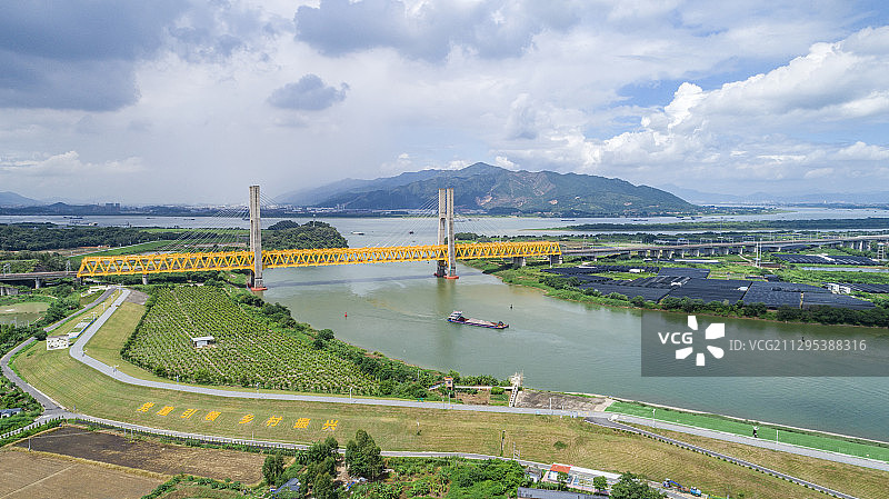 珠江流域支流西江和南广高铁图片素材