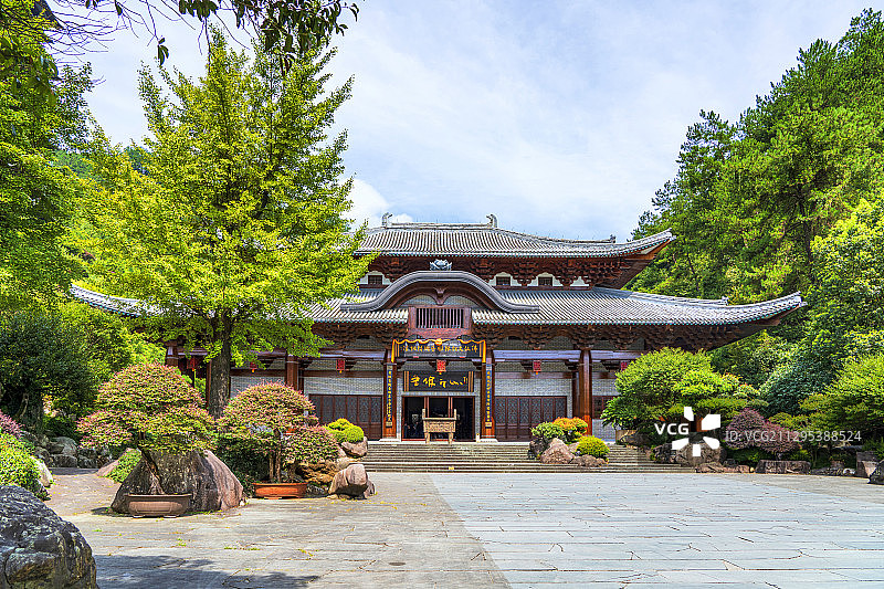 开化根宫佛国的佛教文化根雕艺术博物馆图片素材