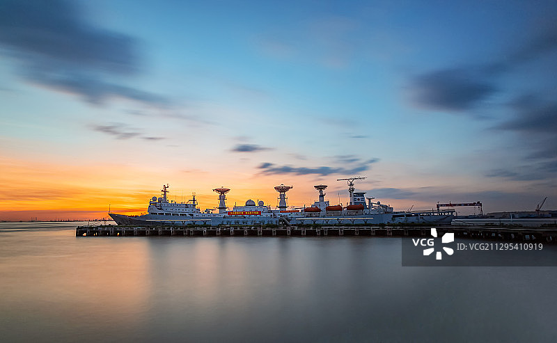 江苏省江阴市远望号轮船图片素材