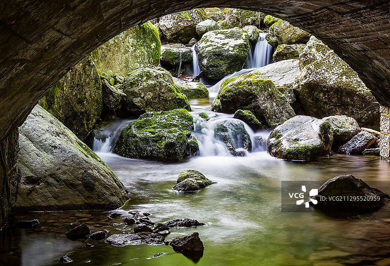 杭州天目山溪流图片素材