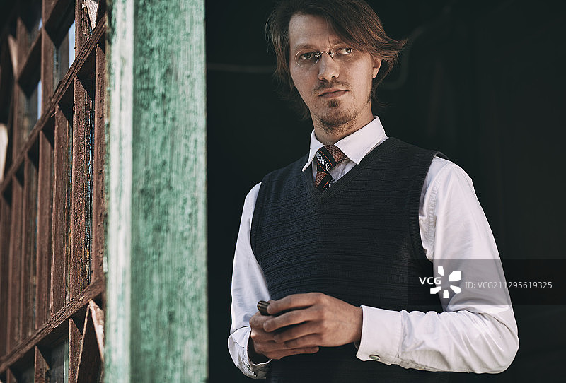 19世纪风格的男子，适合书籍封面图片素材