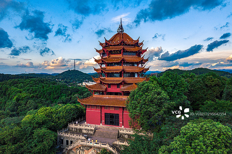 航拍德阳地标钟鼓楼图片素材