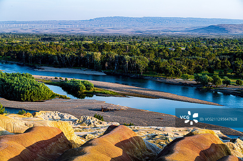 新疆布尔津五彩滩风光图片素材