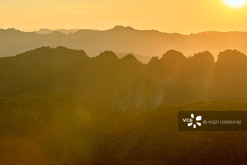 穿岩十九峰的日落图片素材