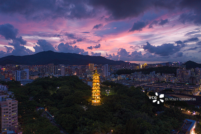 深圳龙华公园夜景航拍图片素材