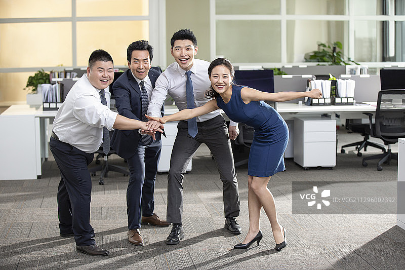 商务人士一起加油图片素材