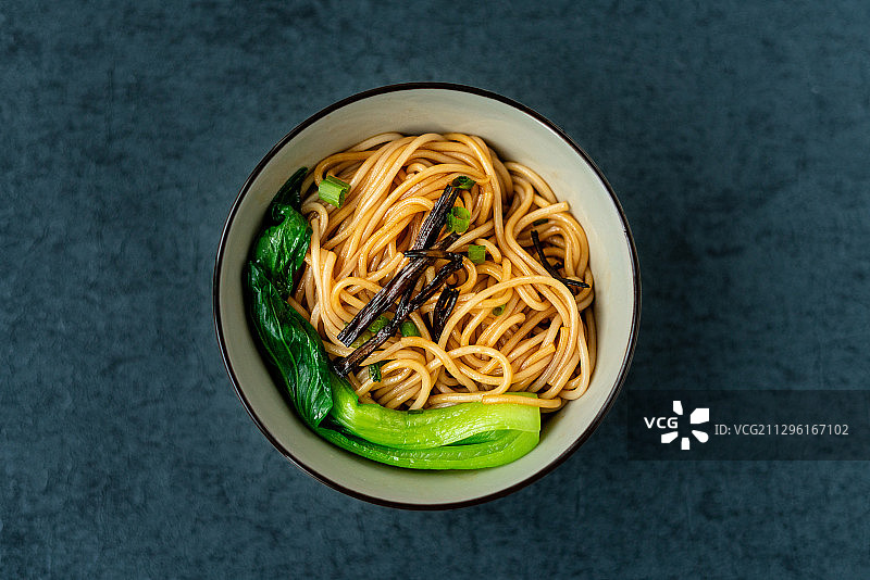 葱油拌面图片素材