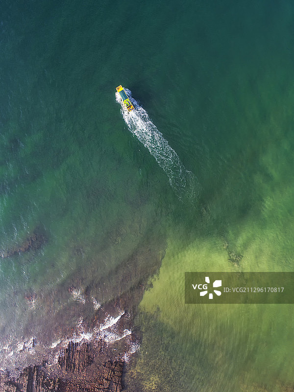 开海捞鱼图片素材