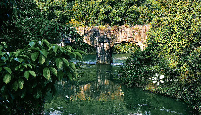 贵州荔波小七孔石桥图片素材
