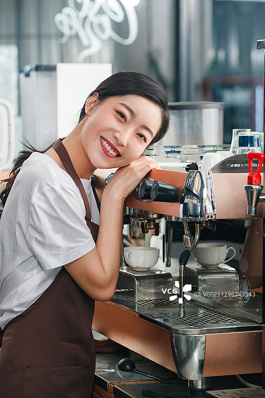 咖啡师制作咖啡图片素材