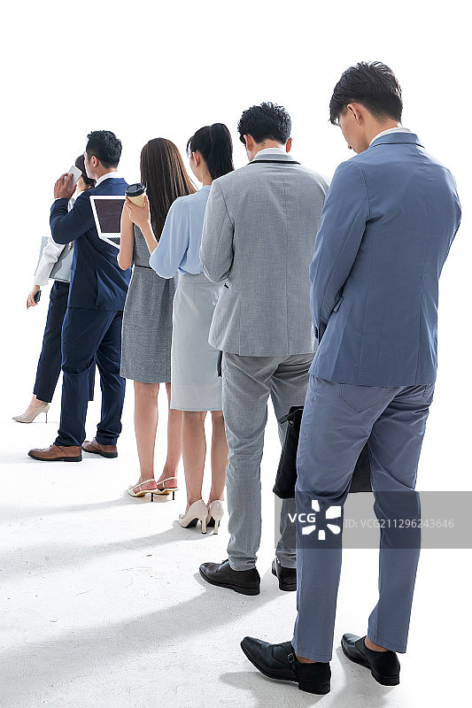 排一队等待的商务人士图片素材