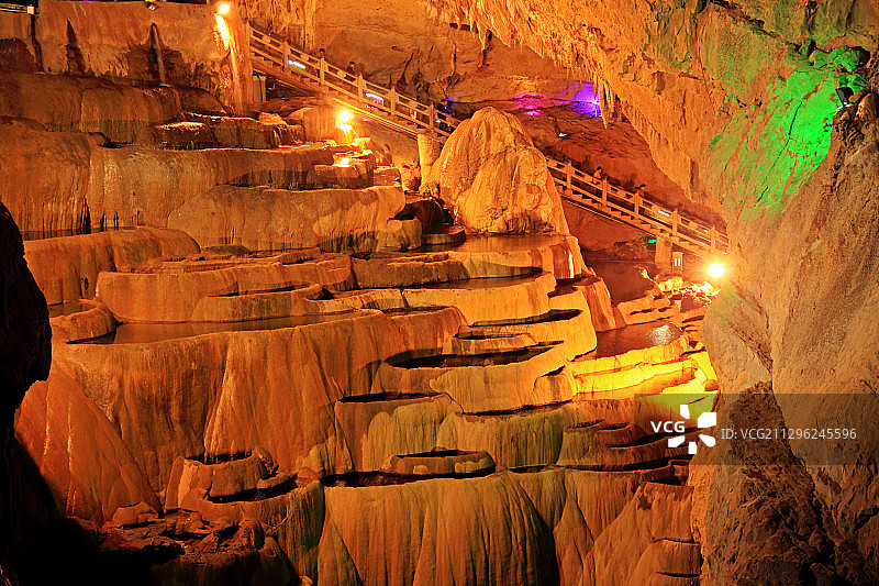 云南昆明九乡溶洞图片素材