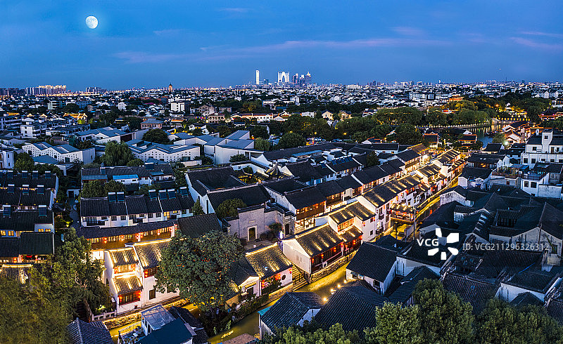 傍晚的古韵苏州城图片素材