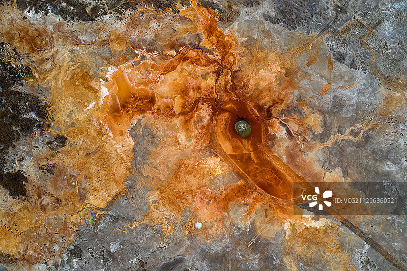 青海茫崖艾肯泉图片素材