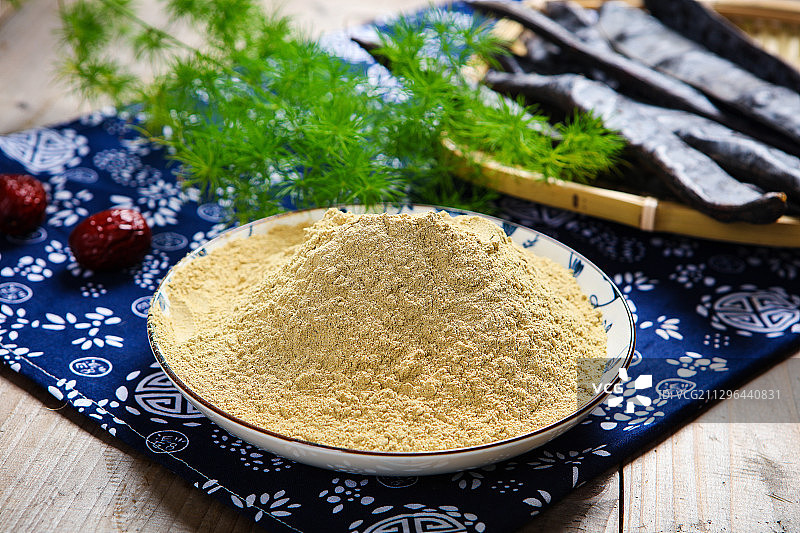 少量皂角和皂角粉图片素材