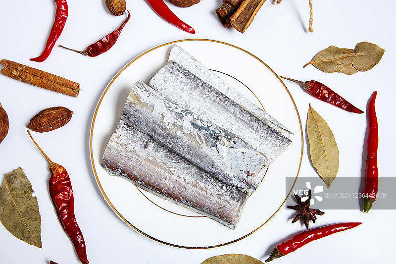 少量带鱼段图片素材