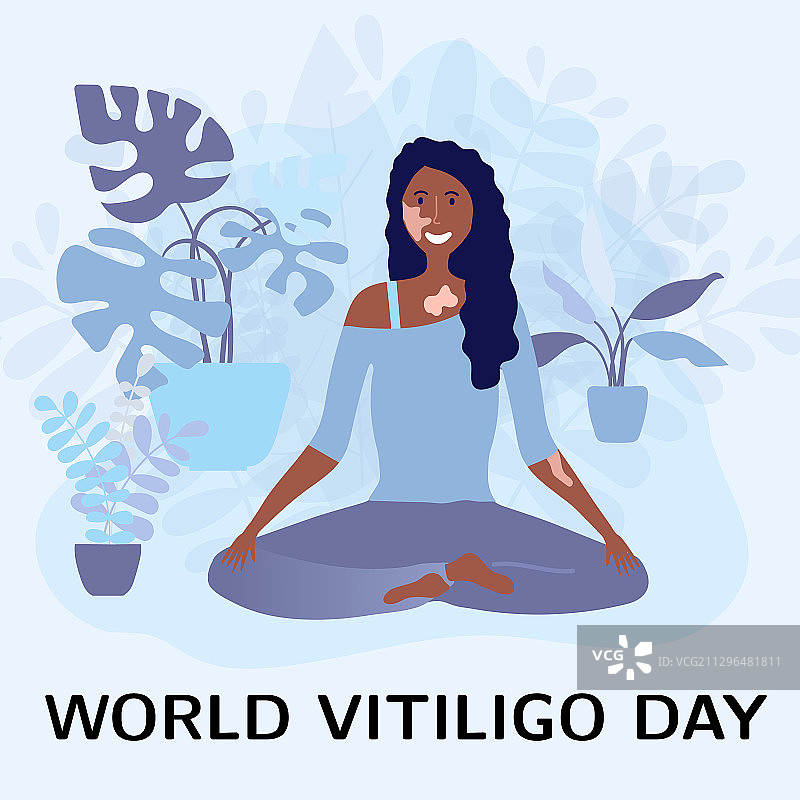 患有白癜风的微笑女人，呈莲花坐姿图片素材