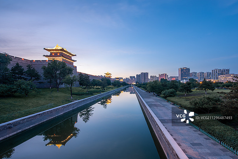 山西大同古城夜景图片素材