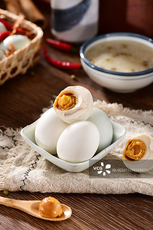 绿豆粥与咸鸭蛋图片素材