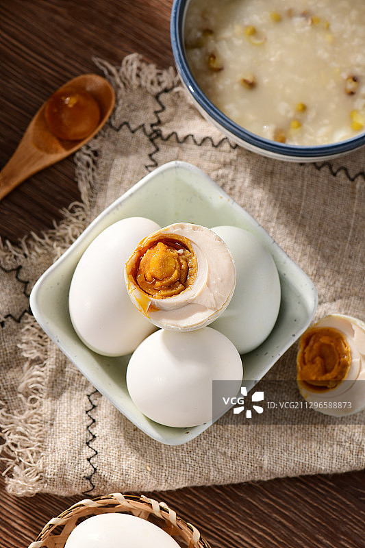 绿豆粥与咸鸭蛋图片素材