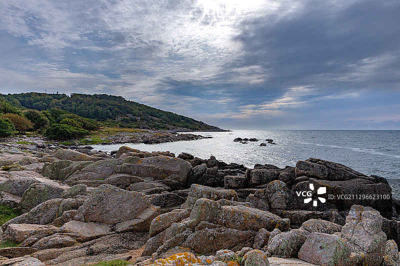 哈默克努登保护区的岩石海岸线，龙讷，博恩霍尔姆，丹麦图片素材