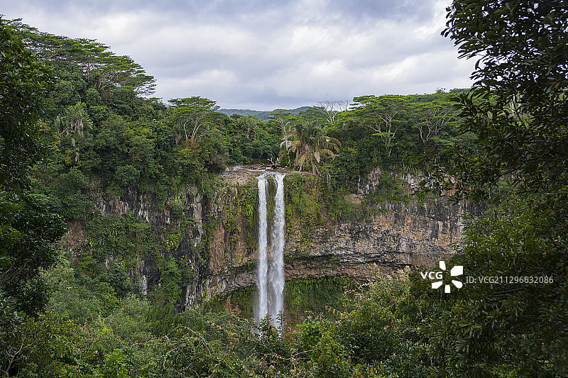 毛里求斯夏马尔瀑布航拍图片素材
