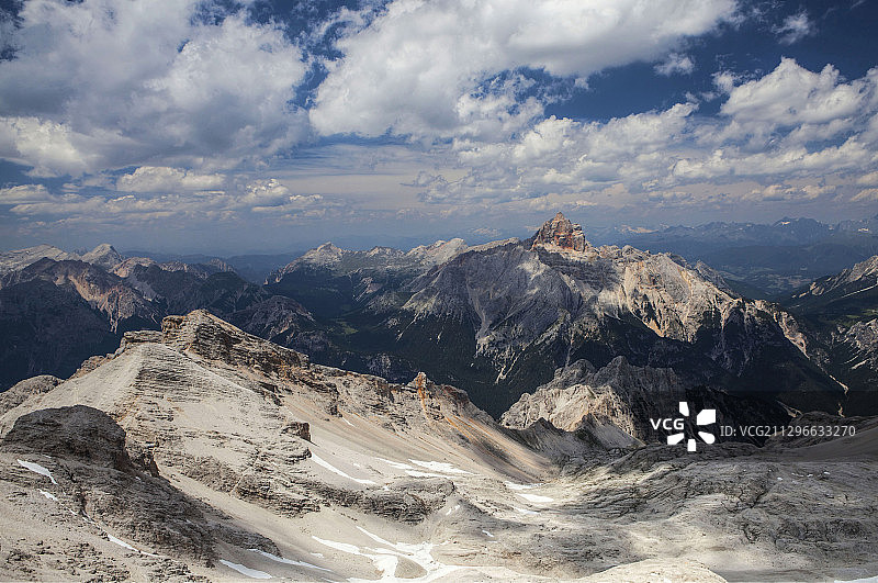 意大利科尔蒂纳丹佩佐多洛米蒂山脉风景图片素材