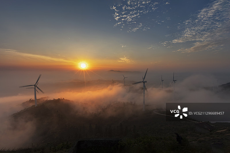 湖北省大悟县西大山、仙居顶风电厂图片素材