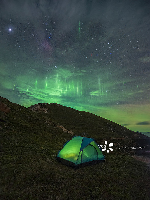 福建霞浦县四礵列岛暖夜灯柱、星空图片素材