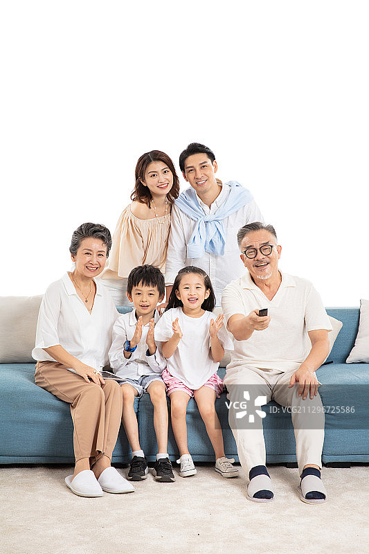 一起看电视的家庭图片素材