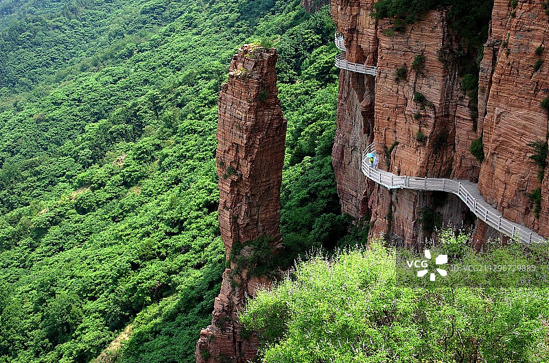 东太行绝壁悬空栈道图片素材