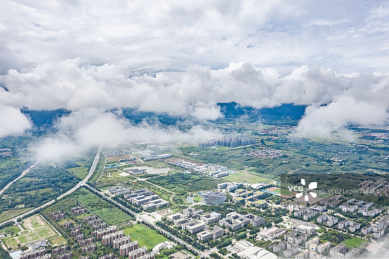 云下西北工业大学长安校区图片素材