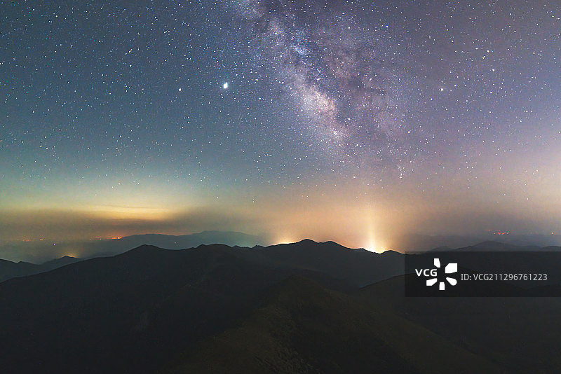 五台山东台顶银河图片素材