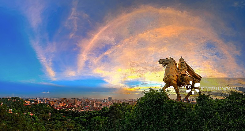 光明之城-泉州市丰泽区大坪山郑成功铜像图片素材