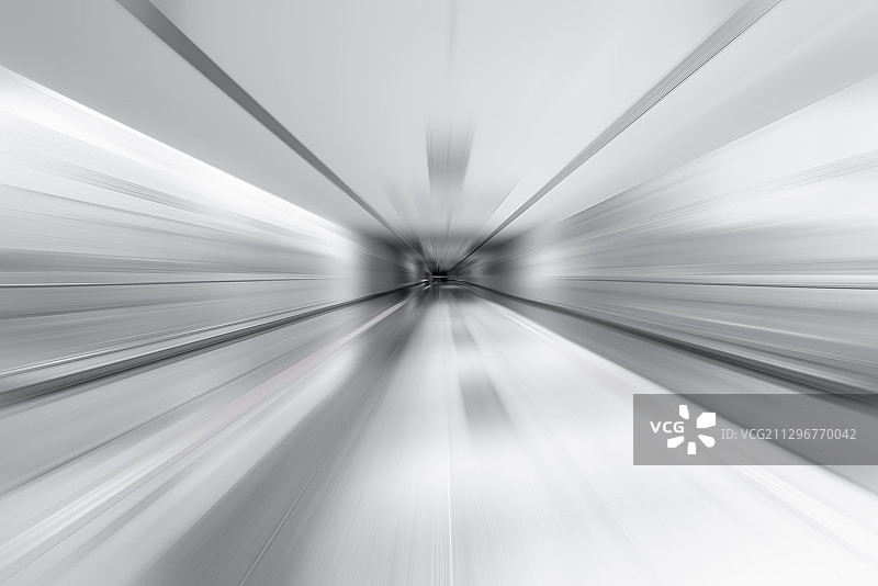 隧道中前进图片素材