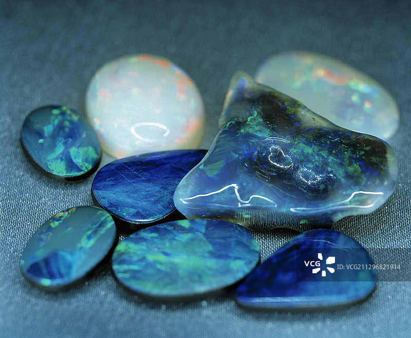 蛋白石宝石图片素材