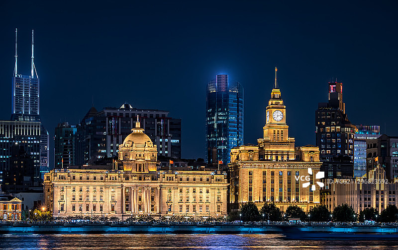 上海外滩城市天际线市区中心摩天大楼欧式建筑外部经济商务金融区图片素材