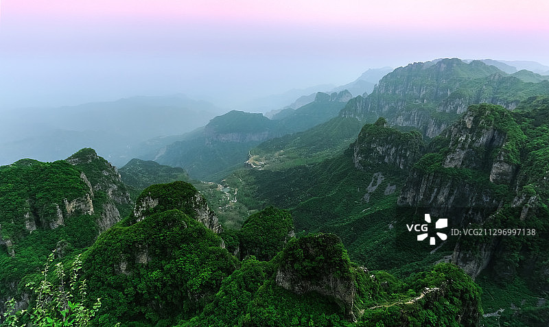 葱茏绿意扮太行   山西晋城图片素材