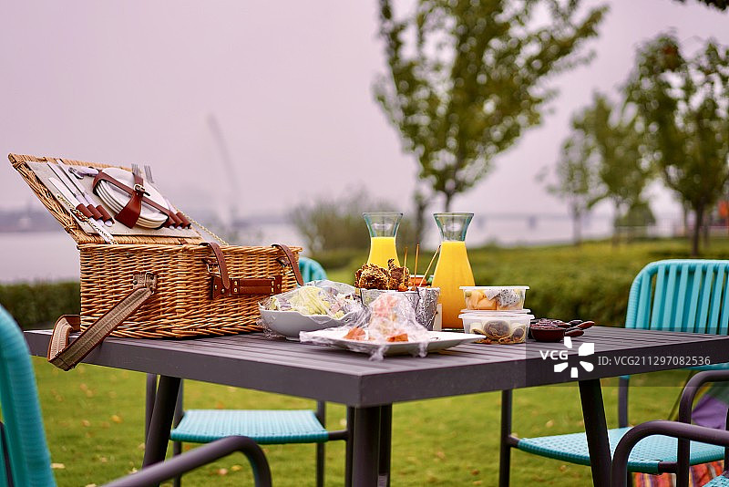 艾美野餐图片素材
