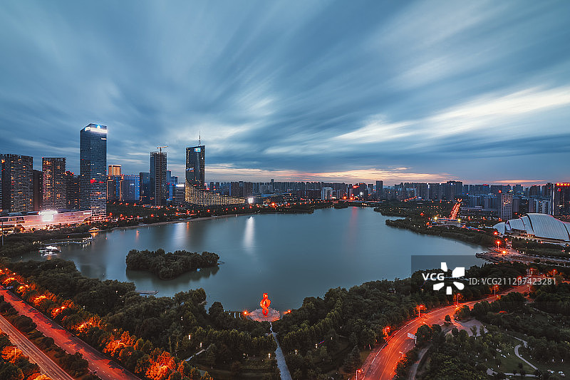 安徽合肥市天鹅湖夜景图片素材
