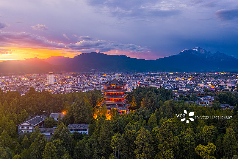 丽江古城日落图片素材