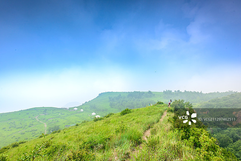 河北黄龙山庄云中草原图片素材