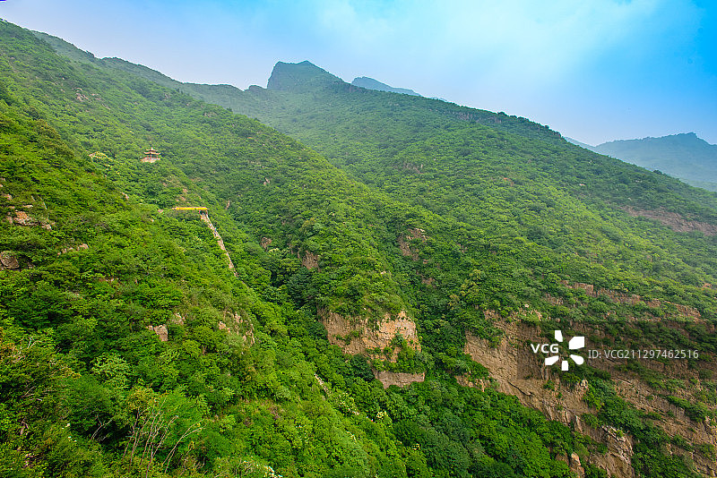 河北黄龙山庄云中草原图片素材
